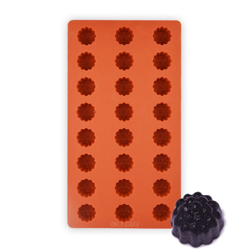 Blackberry Jellyflex silicone candy mold with 24 berry-shaped cavities for gummies, jellies, chocolates and confections.