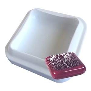 Rounded Square Silicone Baking & Freezing Mold 6 1 / 2' x 6 1 / 2" x 1 3 / 4".